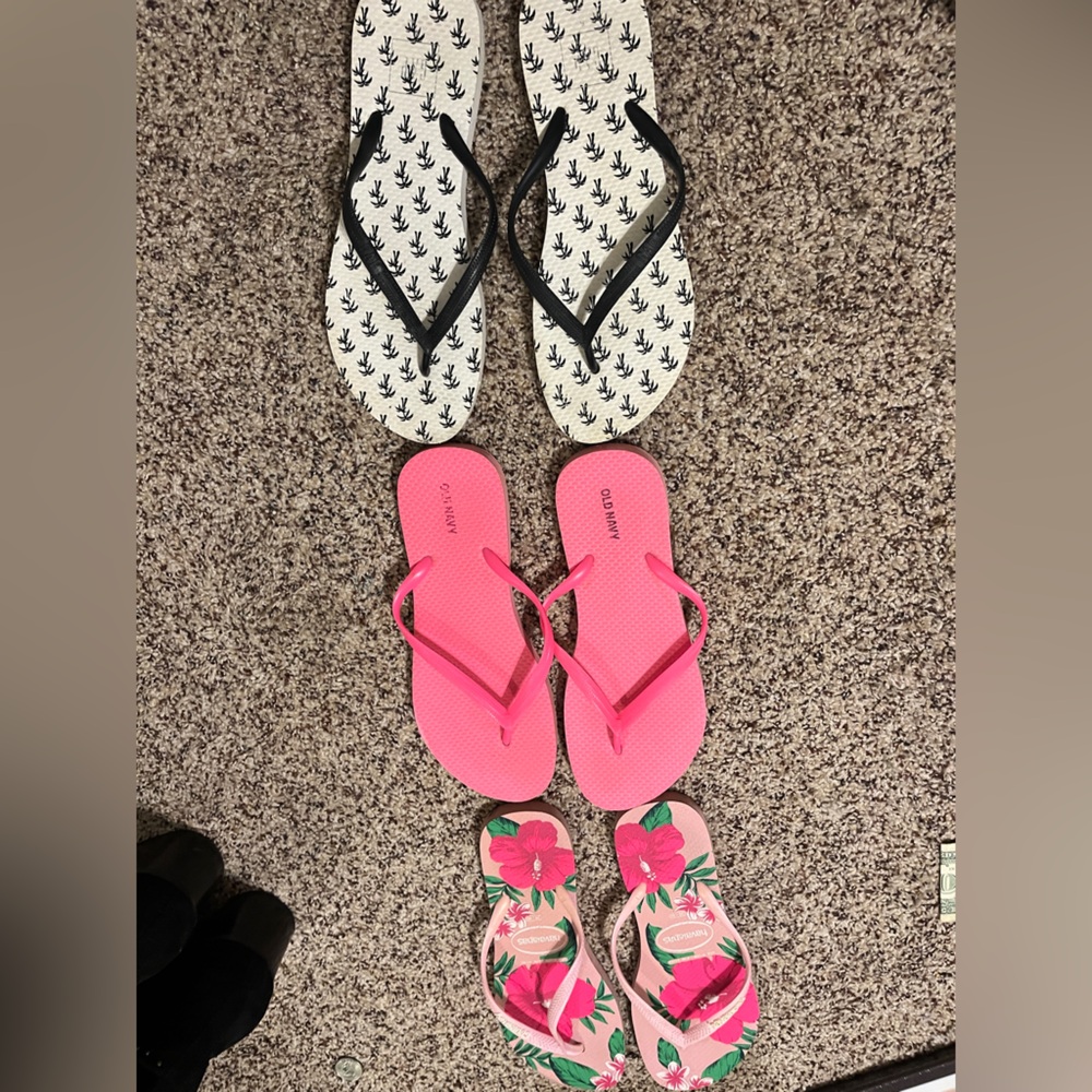 Old navy flip flops